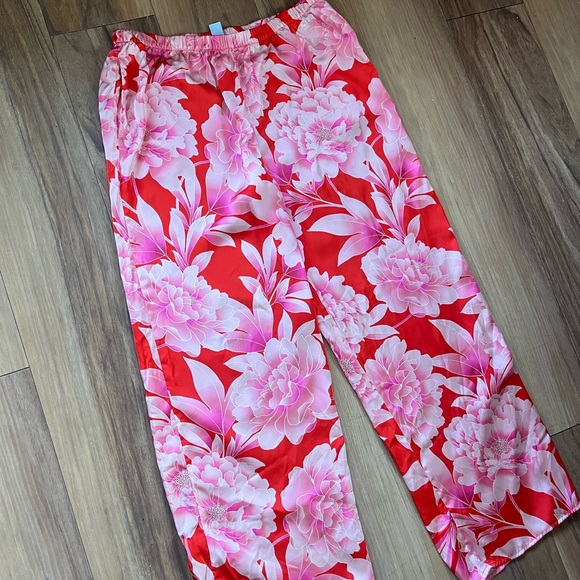 Sofía Intimates Floral Satin  Red and Pink summer Resort Wear Sleepwear Pants L - Picture 3 of 9